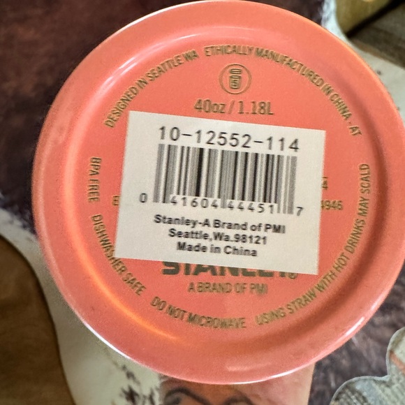 Stanley e.l.f Coral Fixation 40oz Stainless Steel FlowState Quencher Tumbler New - Picture 3 of 5